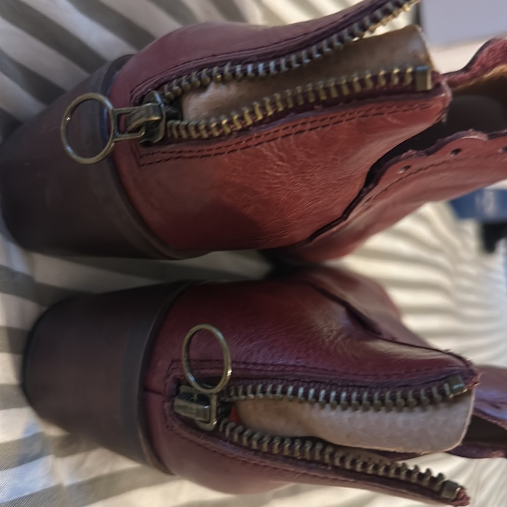 Red booties - Picture 6 of 6